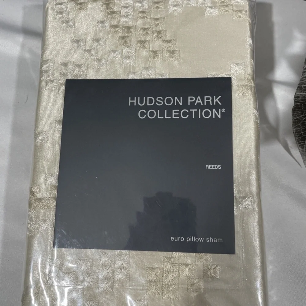 NIB $130 [ 1 Euro ] Pillow Sham for Hudson Park‎ Reeds